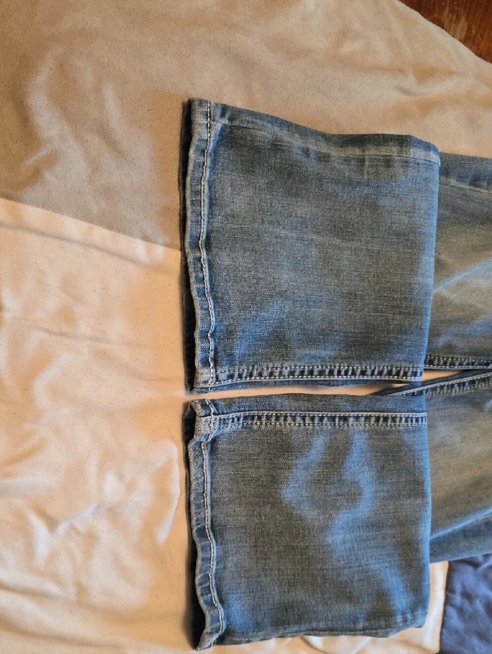 Grace In LA, Women's Light Blue Straight-Leg Jeans - Picture 12 of 13